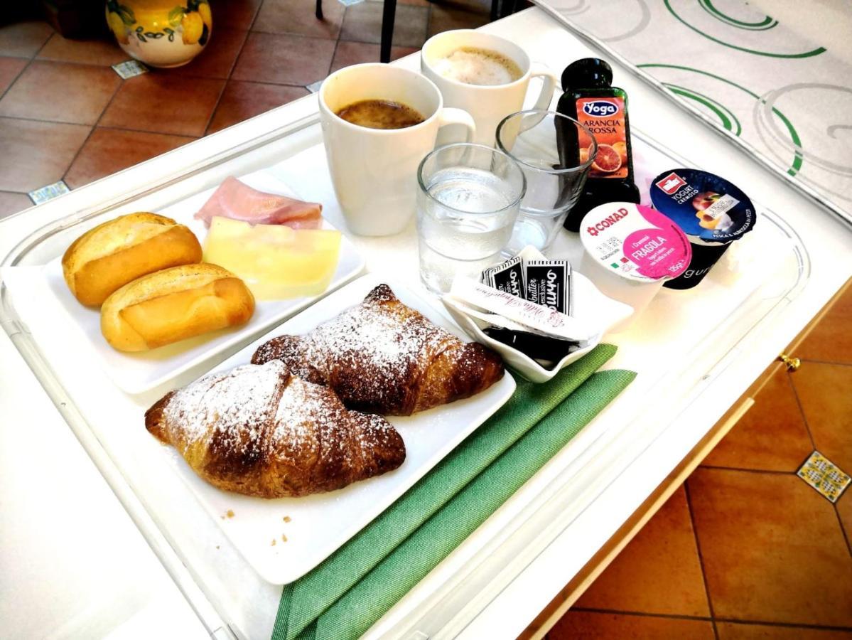 ルレ ヴィラ アンジョリーナ ソレント エクステリア 写真